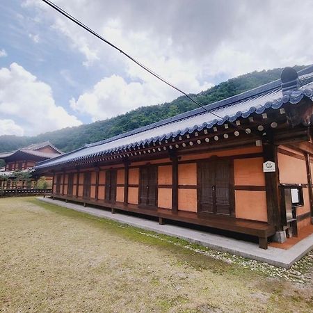 Yeongwol Hwanggung Hanok Pension ภายนอก รูปภาพ