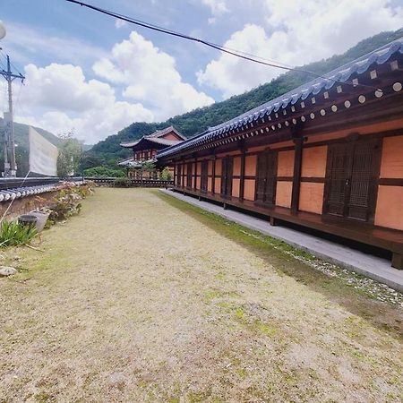 Yeongwol Hwanggung Hanok Pension ภายนอก รูปภาพ